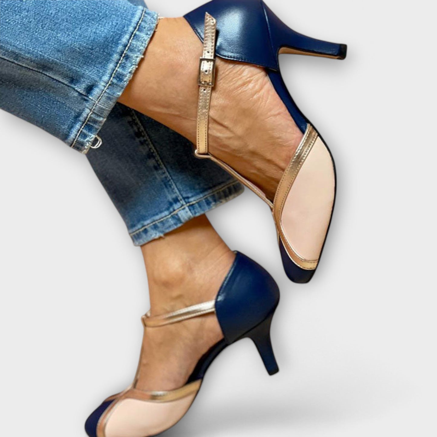 Luna – Stiletto-Absatzschuhe mit T-Riemchen