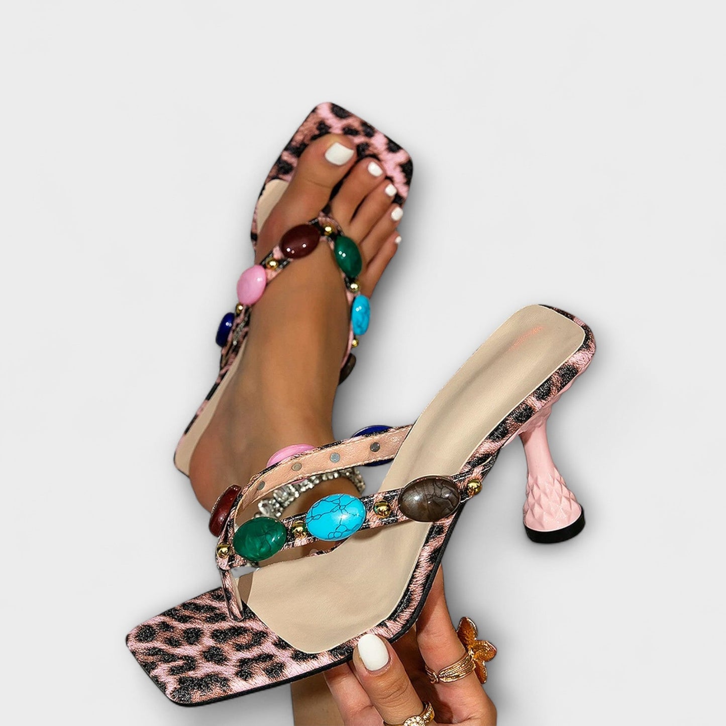 Kristen - Mehrfarbige Sandalen mit Edelsteinverzierung