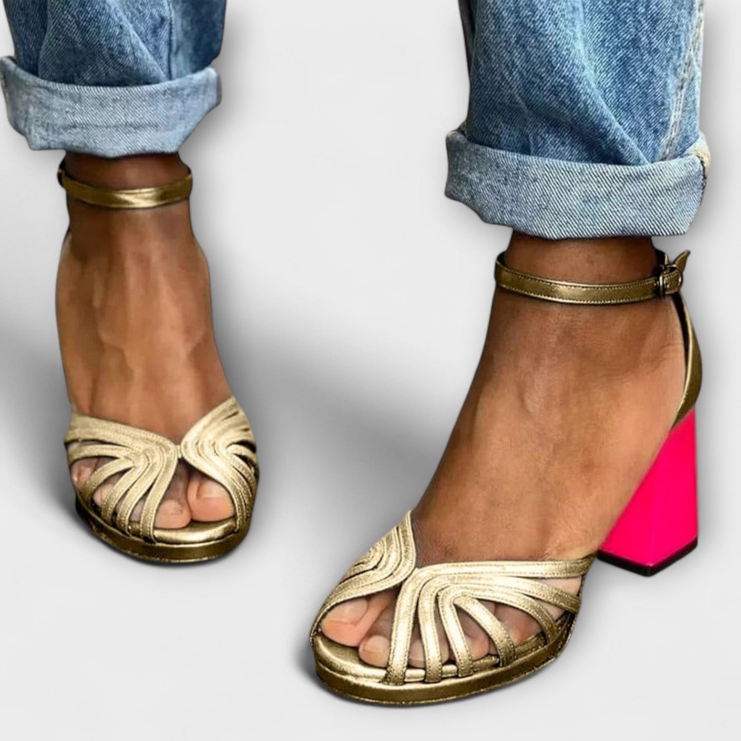 Chloe - Sandalen mit Fesselriemen