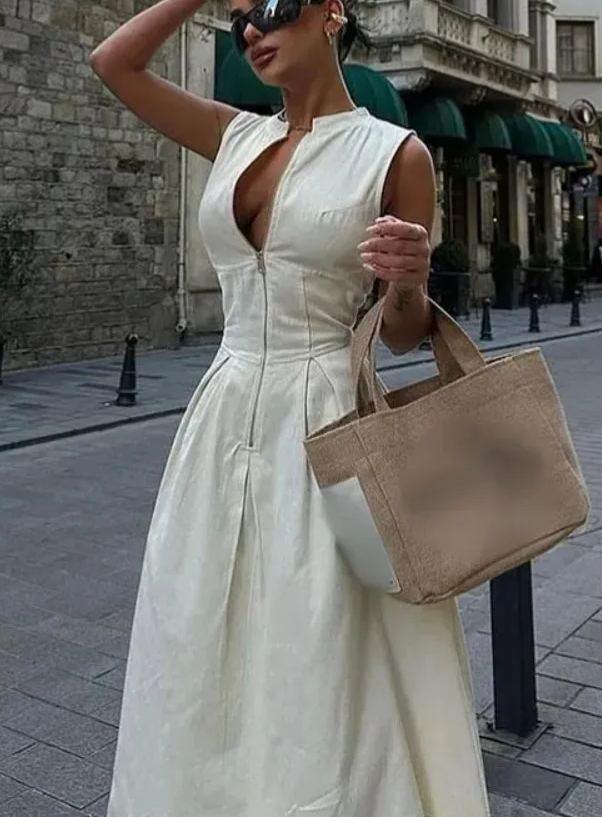 Ärmelloses Kleid mit hoher Taille