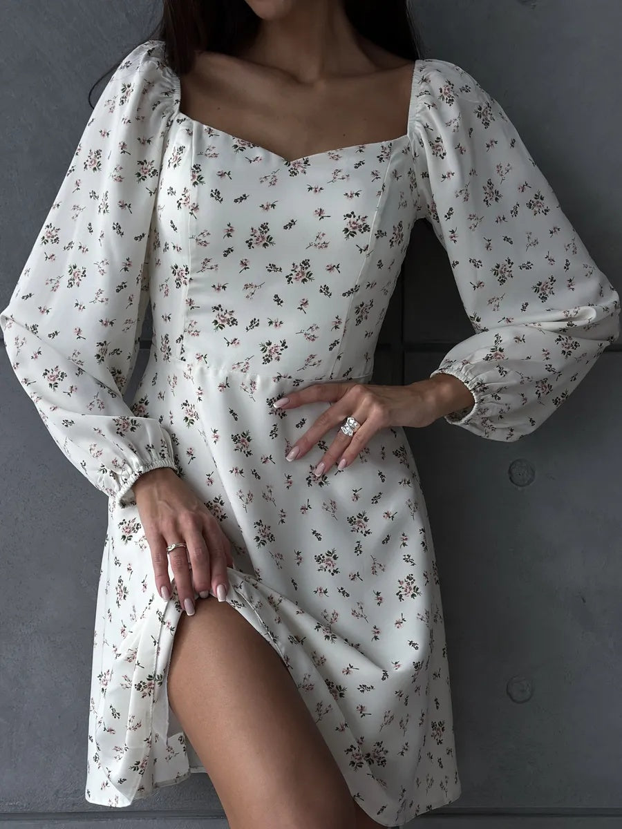 Weißes Sommerkleid mit Blumen – romantischer Look