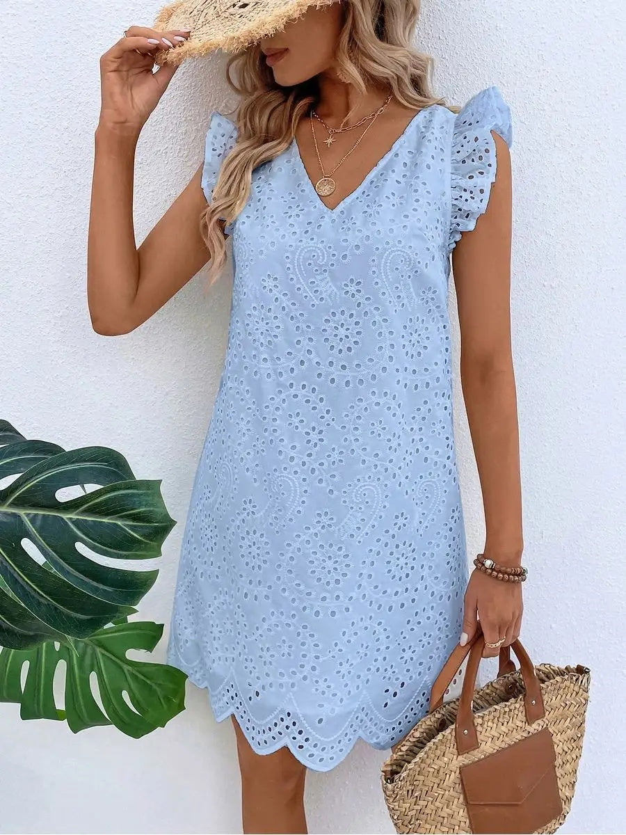 Weißes Sommerkleid aus Baumwolle mit Stickerei