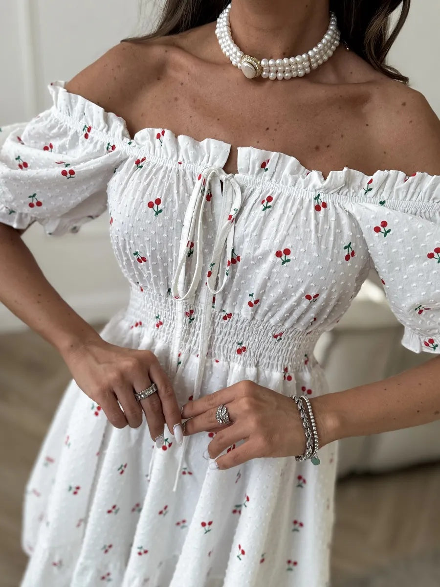 Kurzes Sommerkleid im Boho-Stil