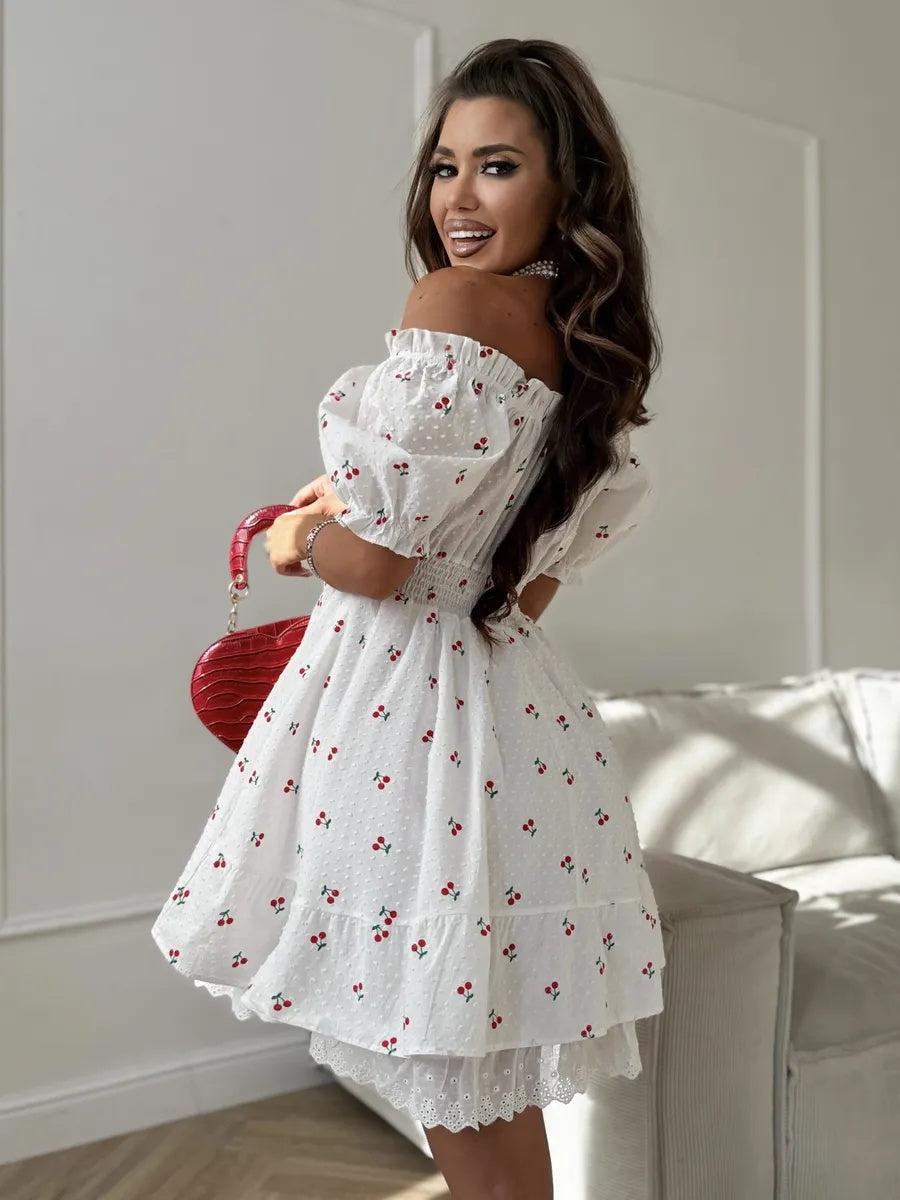 Kurzes Sommerkleid im Boho-Stil