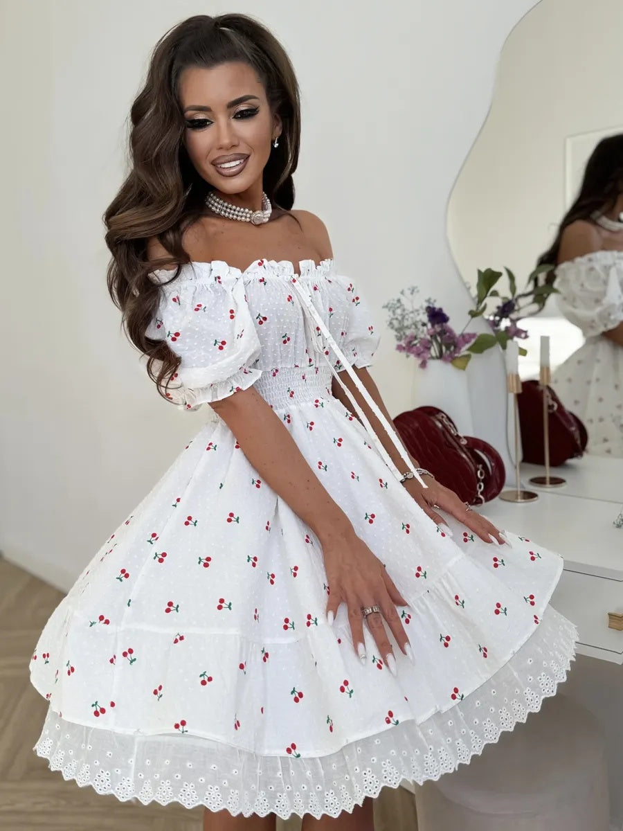 Kurzes Sommerkleid im Boho-Stil
