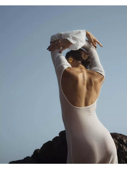 Strandkleid mit offenem Rücken