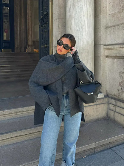 Asymmetrischer Cape-Mantel für Damen