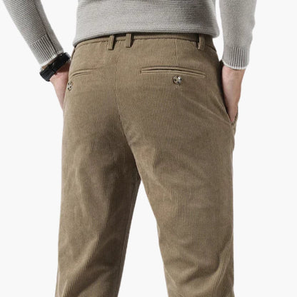 Schmale Cordhose für Herren