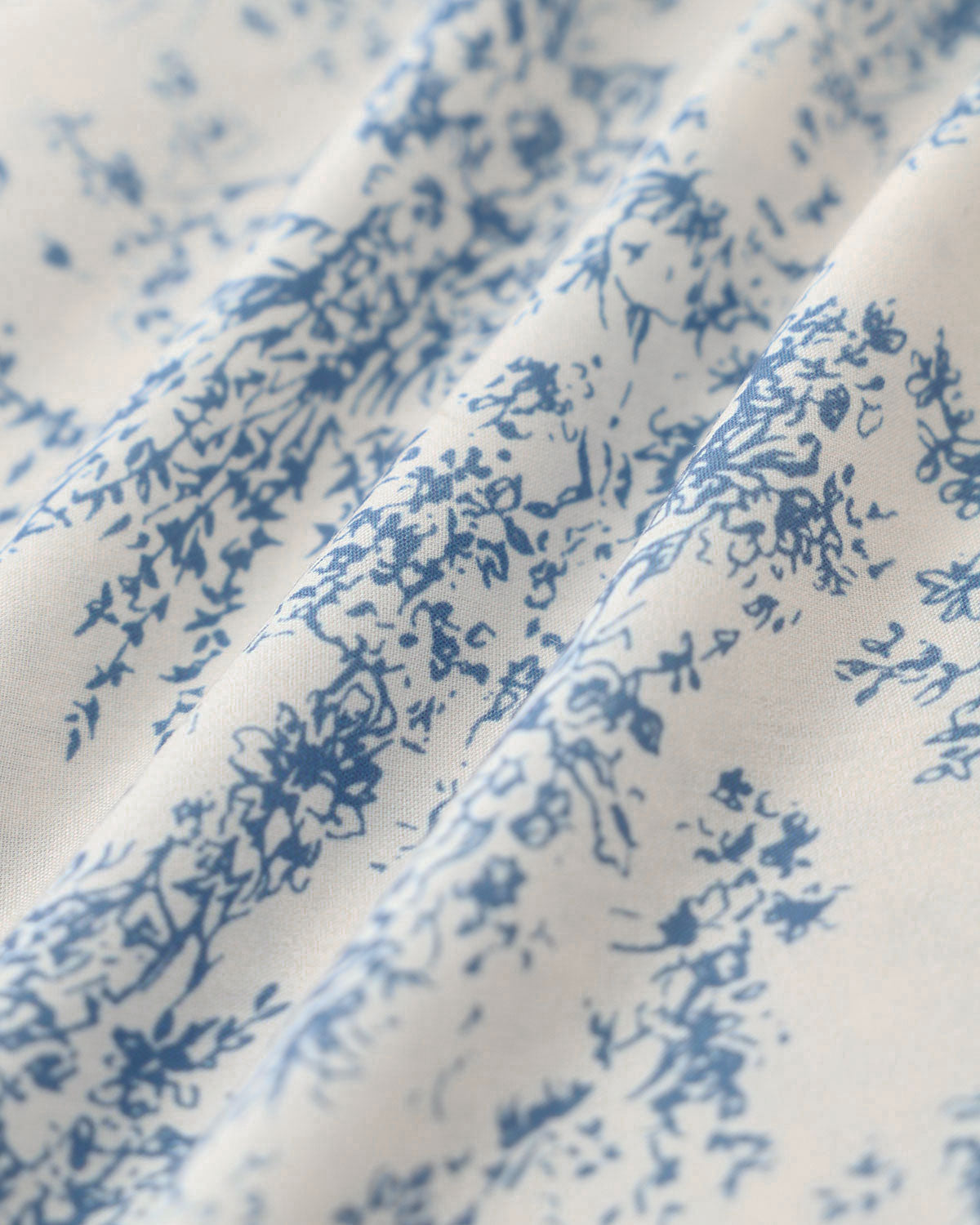 Blaues Geblümtes Slip-Minikleid mit Raffung und Korsett-Rückendetail