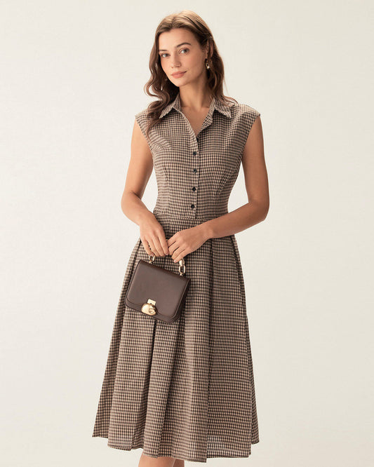 Braunes Kariertes Midikleid mit Knöpfen und Plisseefalten