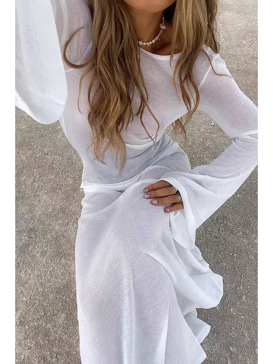 Strandkleid mit offenem Rücken
