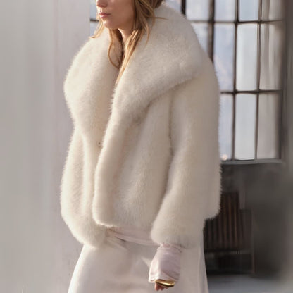Flauschiger Mantel für Damen