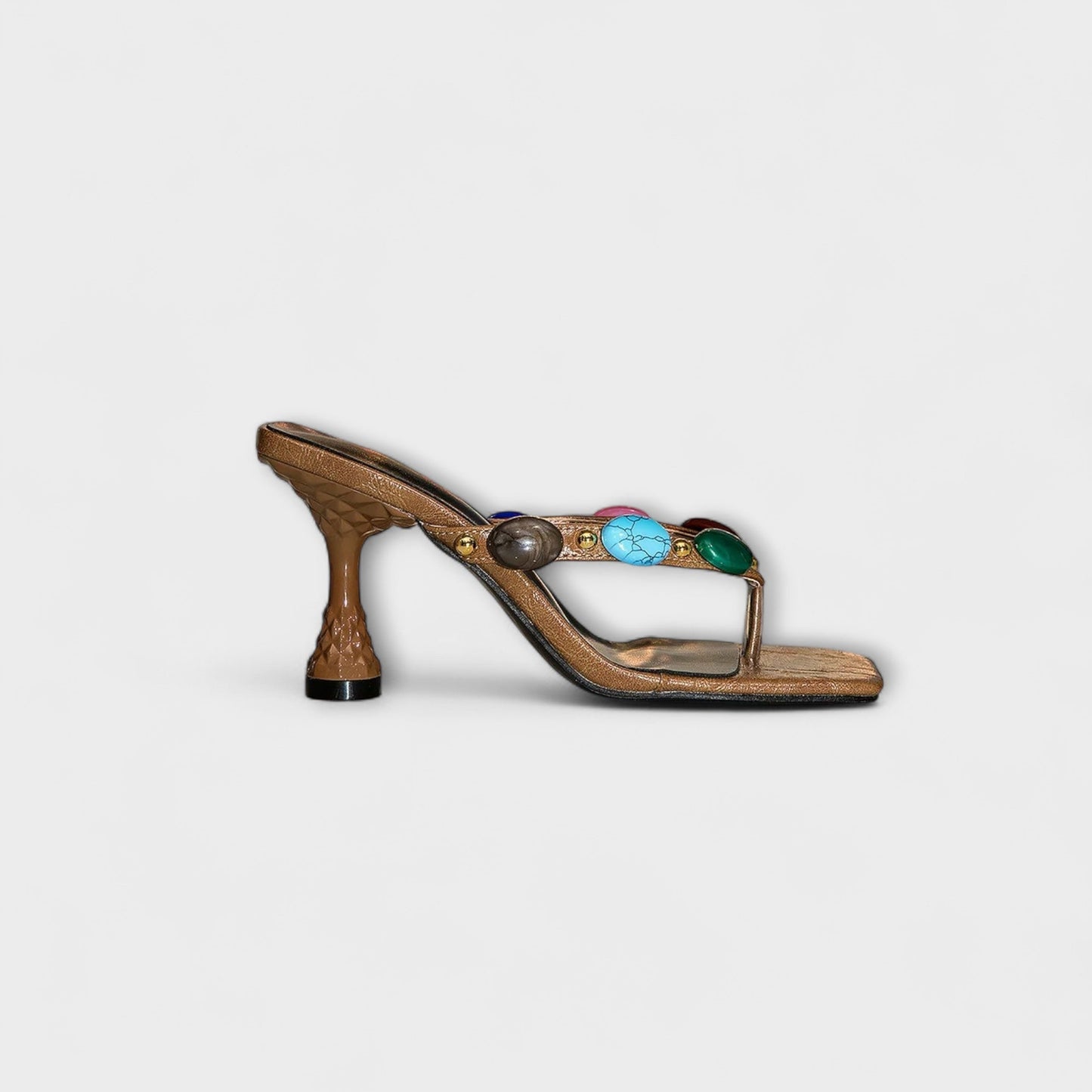 Kristen - Mehrfarbige Sandalen mit Edelsteinverzierung