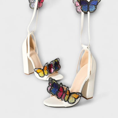 Gabriella - Mit Schmetterlingen bestickte Sandalen