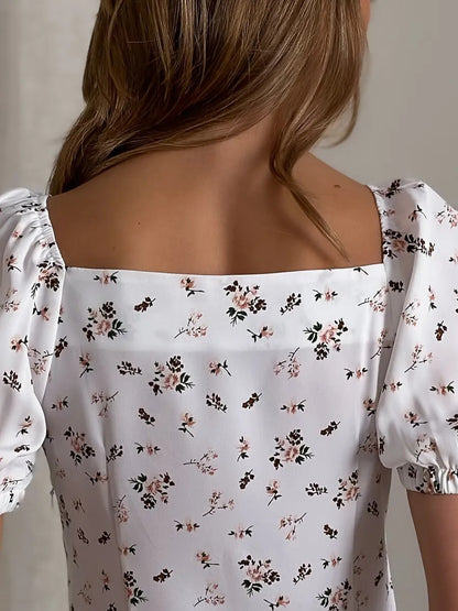 Weißes Sommerkleid lang mit Schlitz & Blumenmuster – Boho Chic