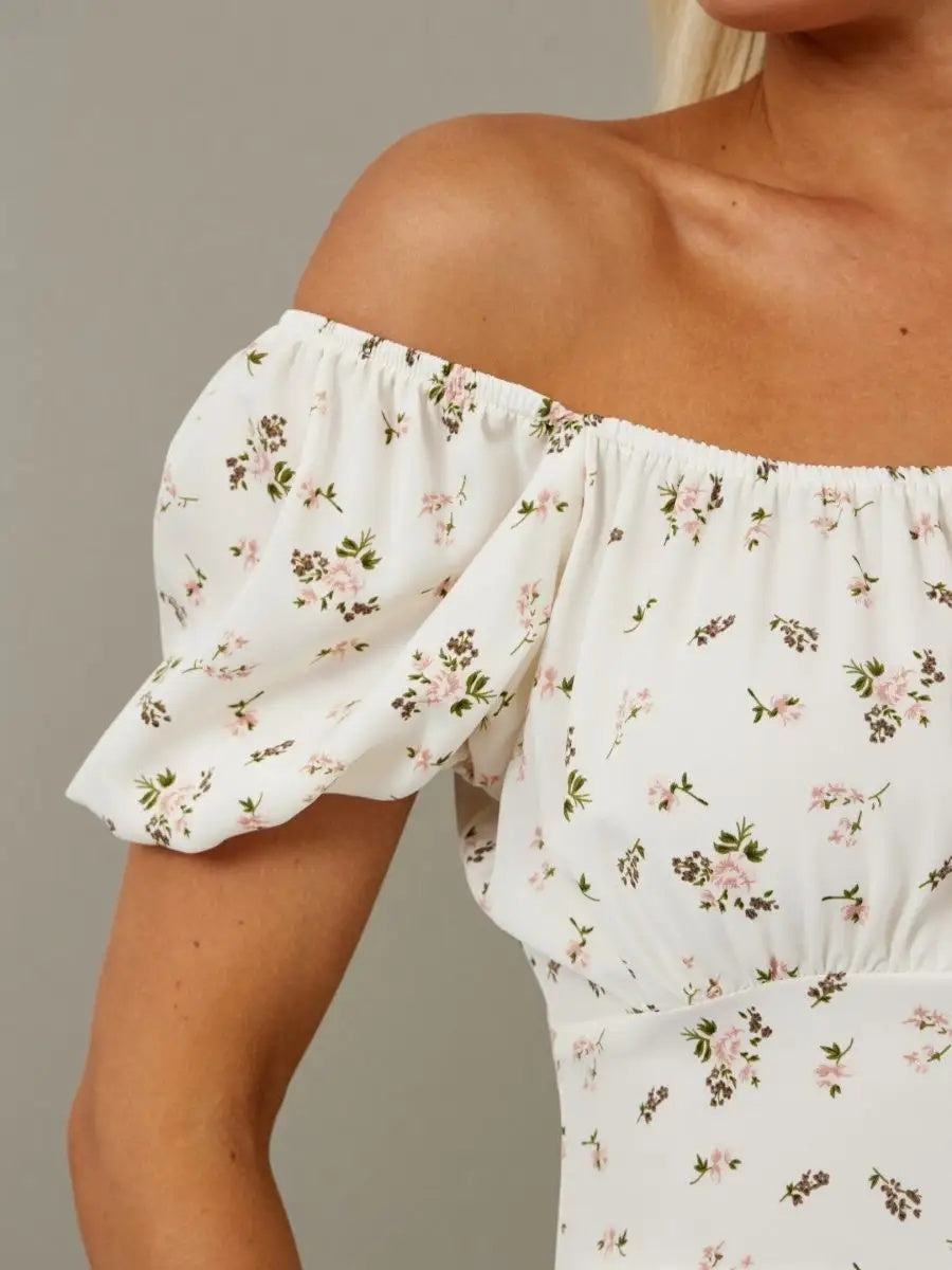 Sommerkleid lang weiß mit Blumen – Boho Romantik